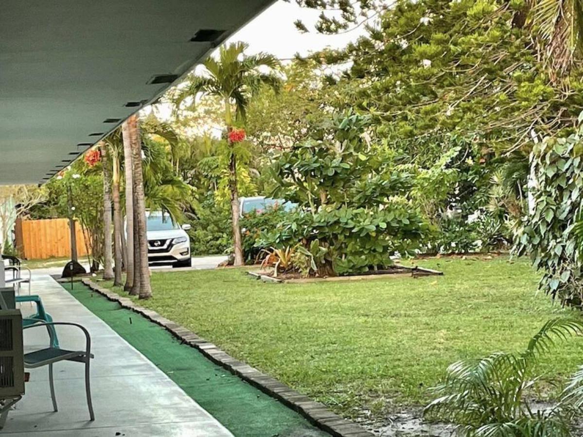 Just Off Wilton Drive 7 * Fort Lauderdale