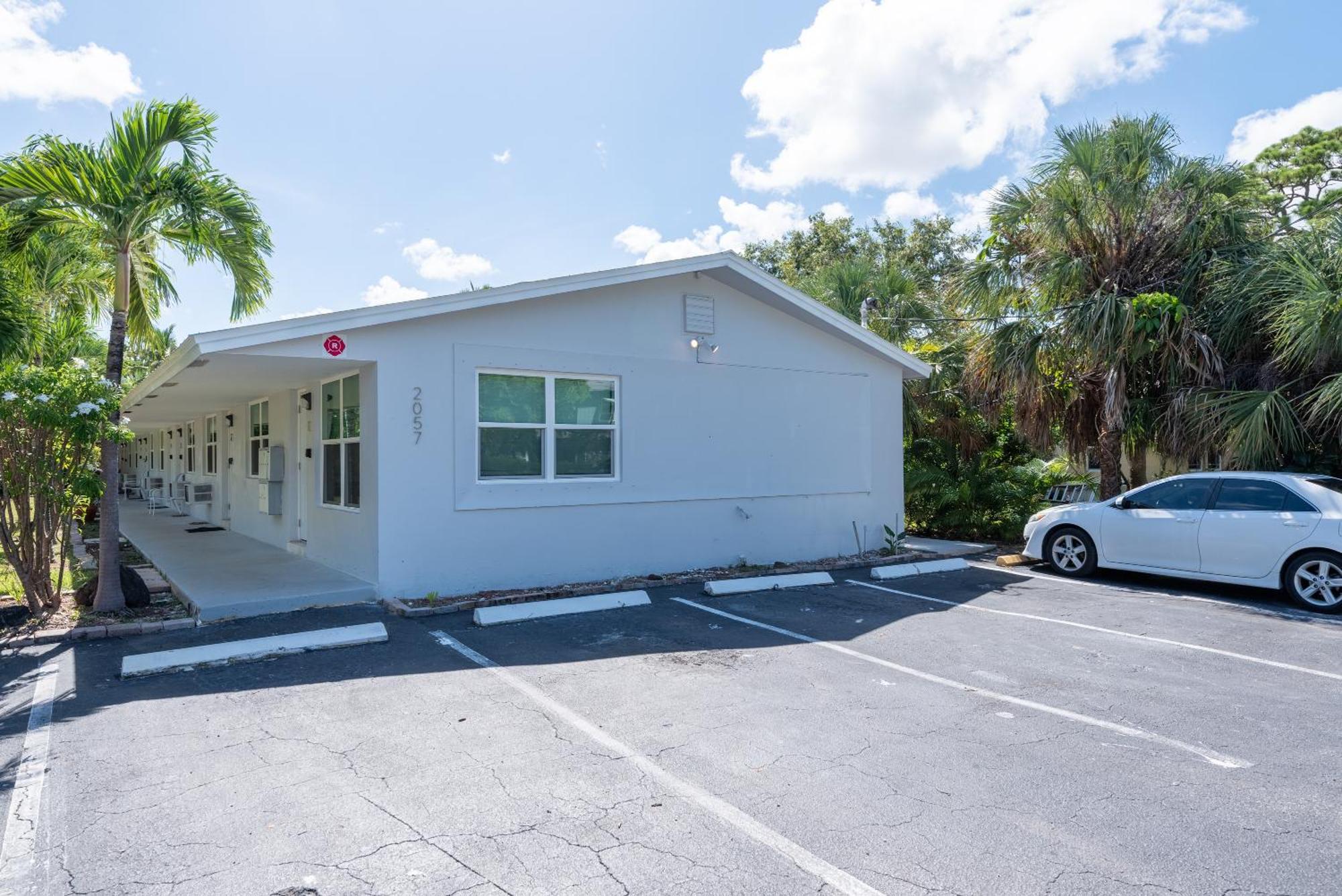 Just Off Wilton Drive 7 Apartment Fort Lauderdale